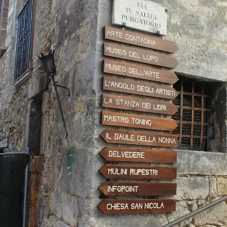 Dom wakacyjny La Grotta Di Nima Pretoro