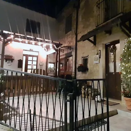 Casa de Férias La Grotta Di Nima