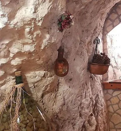 La Grotta Di Nima بيت للعطل *