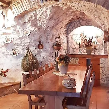 La Grotta Di Nima *