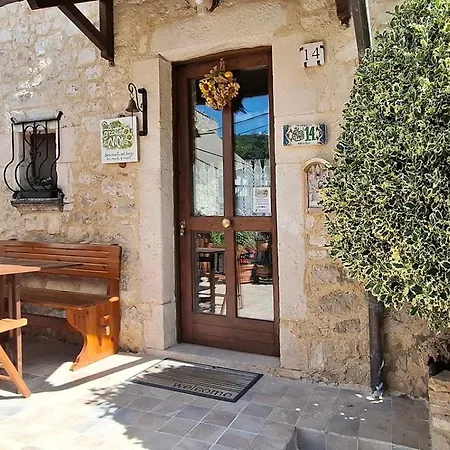 La Grotta Di Nima بيت للعطل *