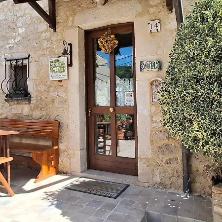 La Grotta Di Nima Dom wakacyjny *