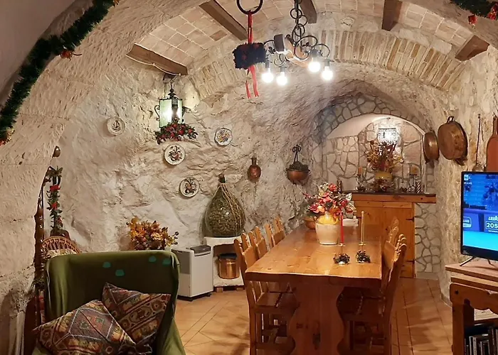 別荘 La Grotta Di Nima