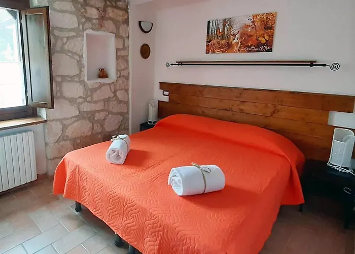 La Grotta Di Nima 別荘