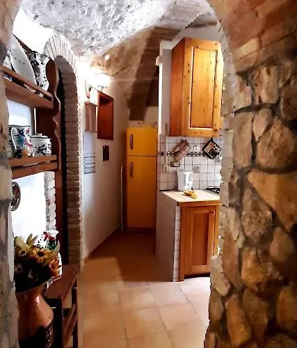 別荘 La Grotta Di Nima