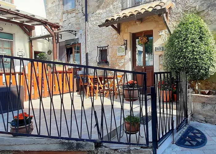 La Grotta Di Nima * プレトーロ